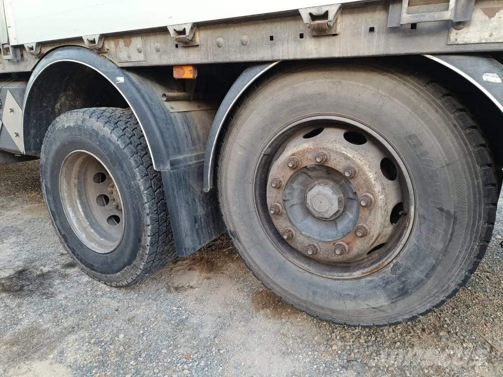 Renault Magnum 440 Pritschenwagen/Pritschenwagen mit Seitenklappe