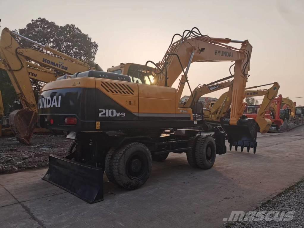 Hyundai R210W-7 Mobilbagger
