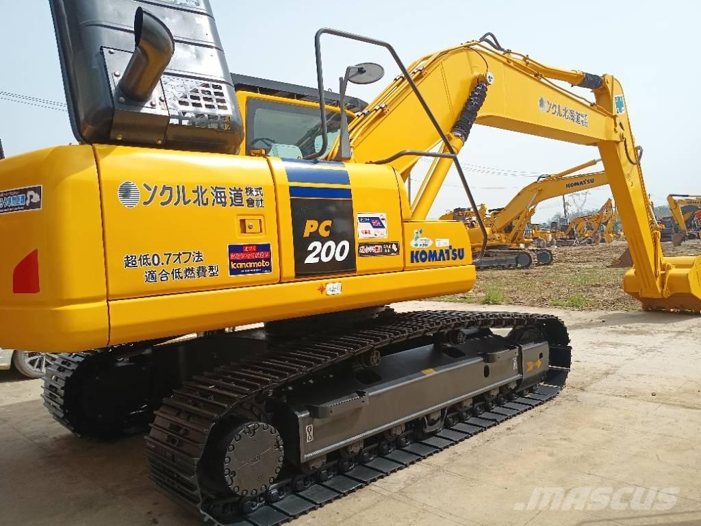 Komatsu PC200-8 Raupenbagger