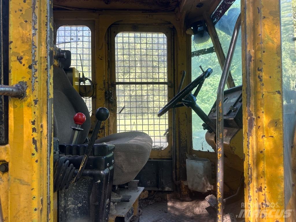 John Deere 540 E Stammholzschlepper