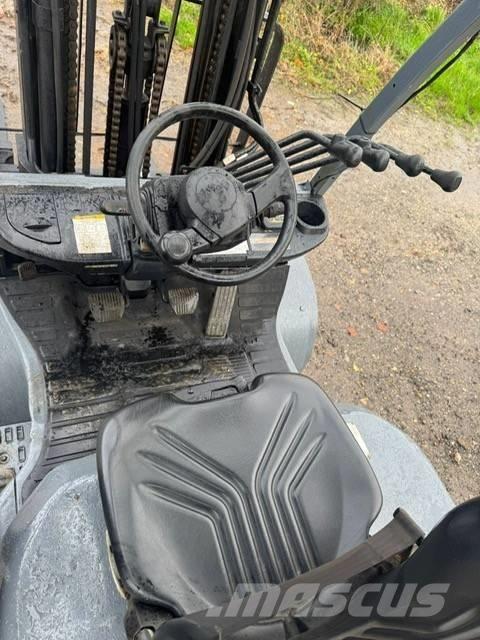 Toyota 8 FDF 30 Dieselstapler