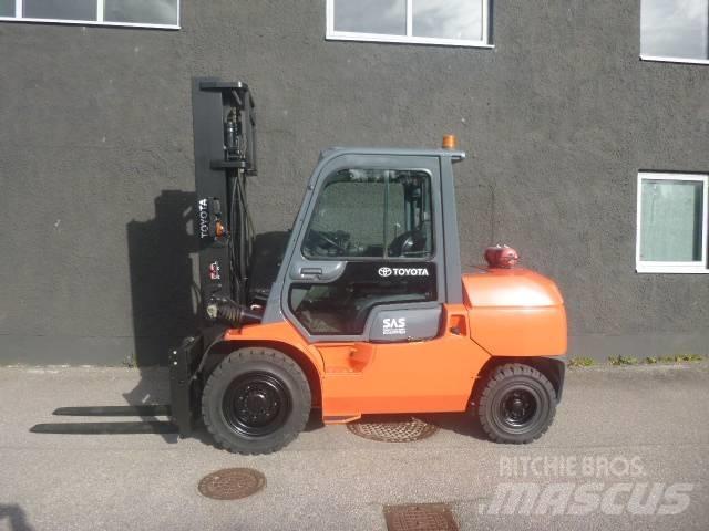 Toyota 7 FD A 50 Dieselstapler
