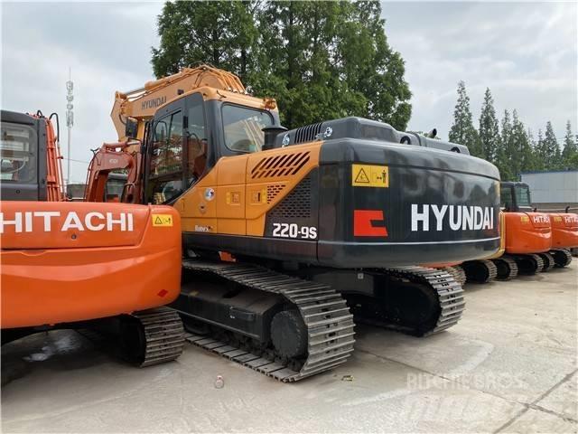 Hyundai Robex 220 LC Raupenbagger