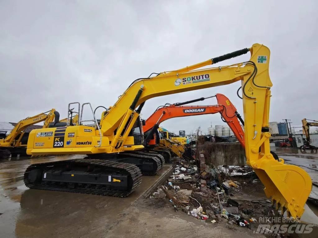 Komatsu PC 220-8 Raupenbagger