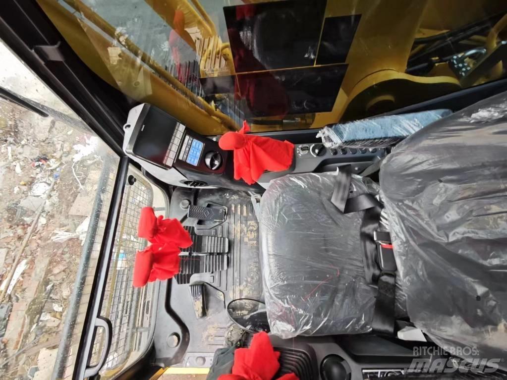 Komatsu PC 220-8 Raupenbagger