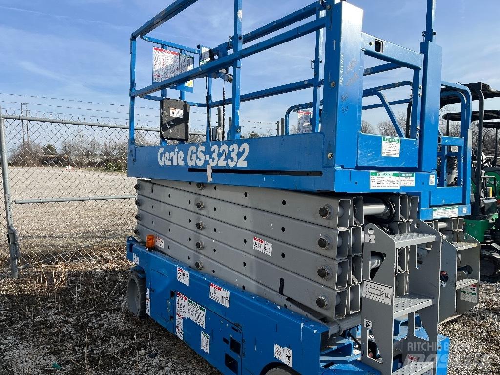 Genie GS 3232 Scheren-Arbeitsbühnen