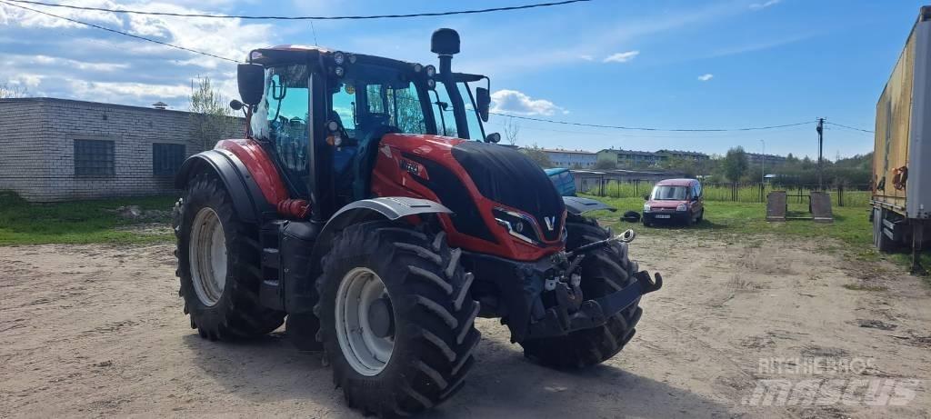 Valtra T-175 A Traktoren