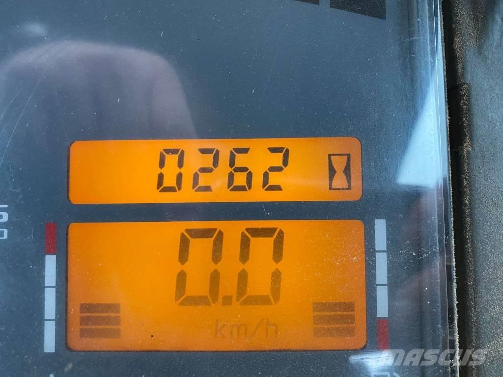 CLAAS Ares 836 RZ Traktoren