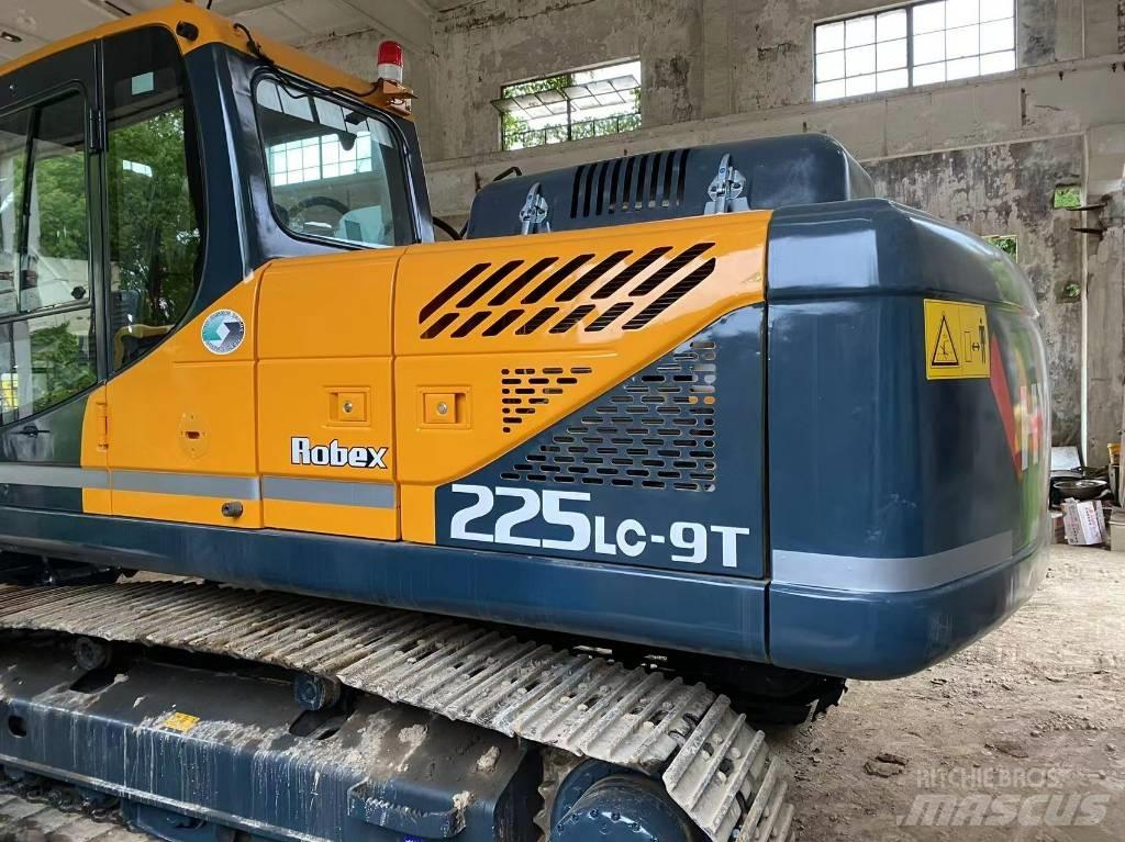 Hyundai 225LC-9 Raupenbagger