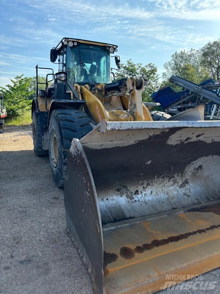 CAT 966m Radlader