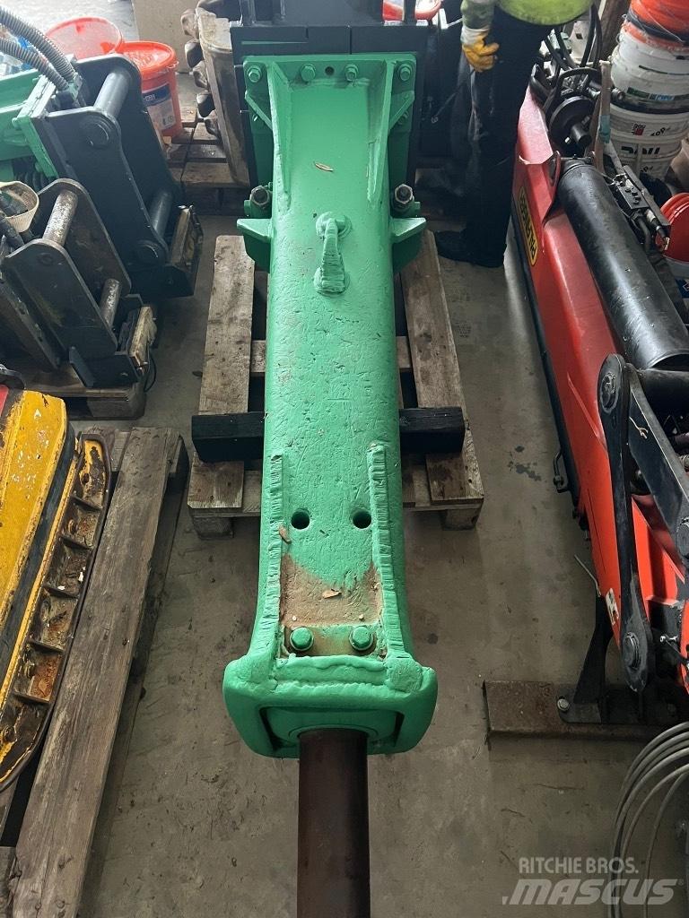 Montabert BRV 32 Hammer / Brecher