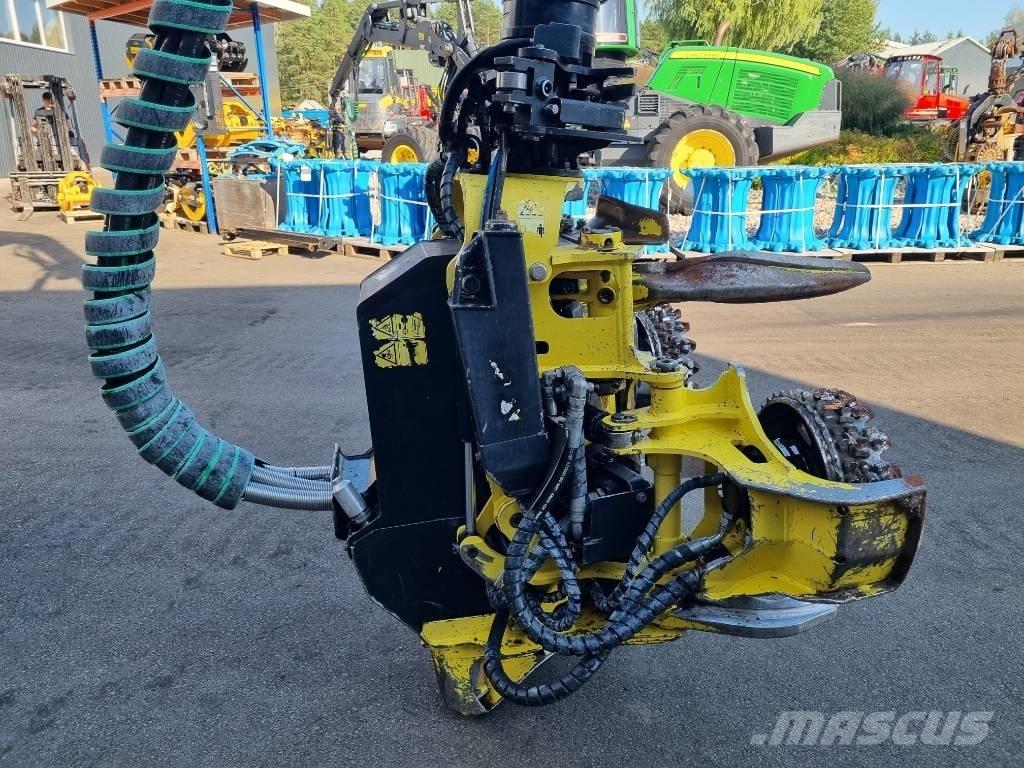 John Deere 1170 G Harvester