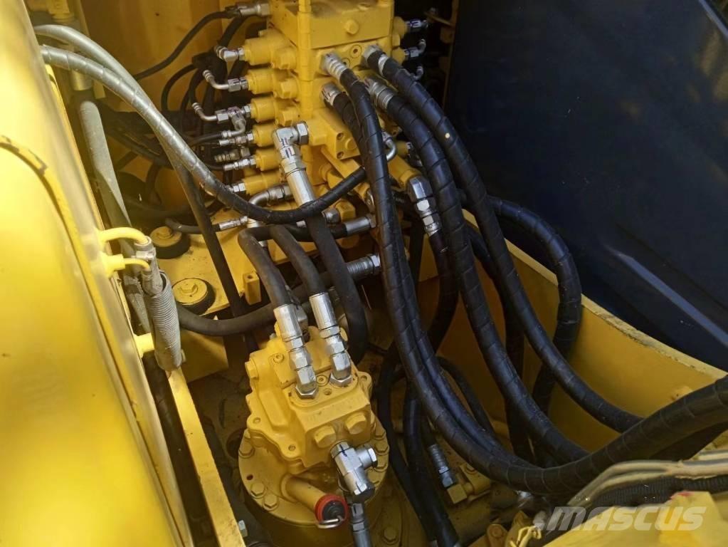 Komatsu PC130-7 Raupenbagger