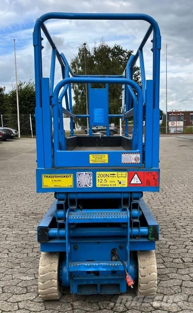 Genie 2032 Scheren-Arbeitsbühnen