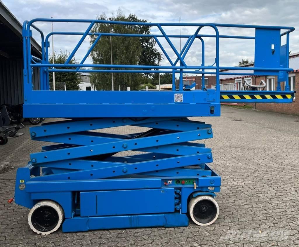 Genie 2032 Scheren-Arbeitsbühnen