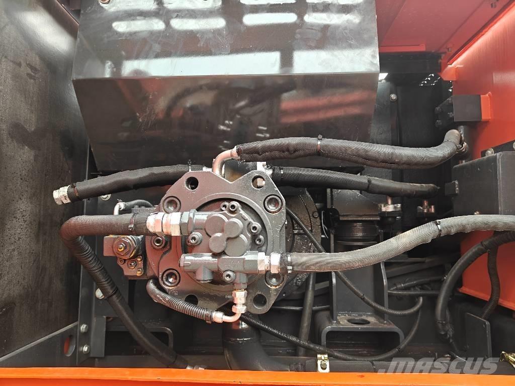 Doosan DX225LCA Raupenbagger