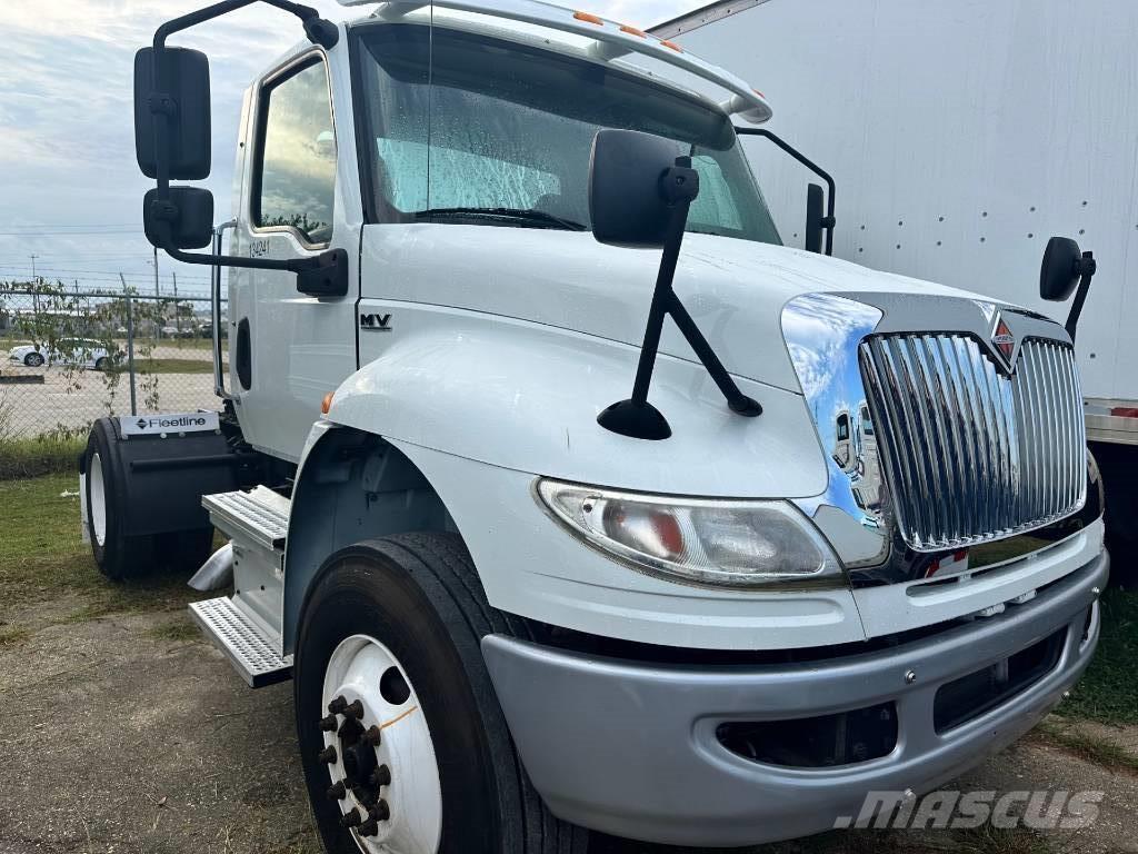 International MV607 Sattelzugmaschinen