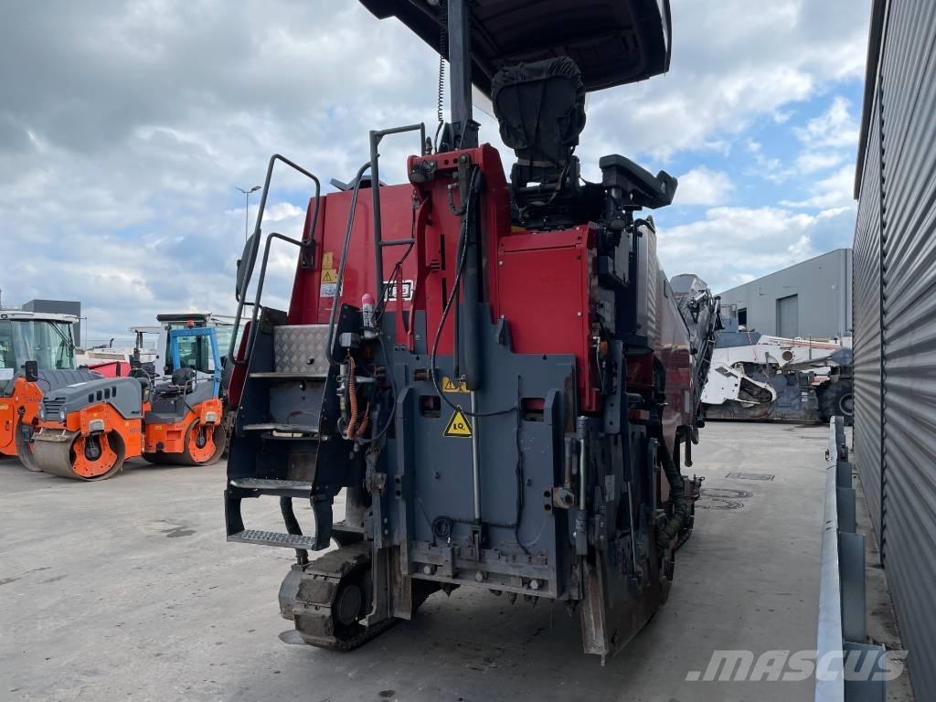 Wirtgen W 100 CFI Asphaltfräsen