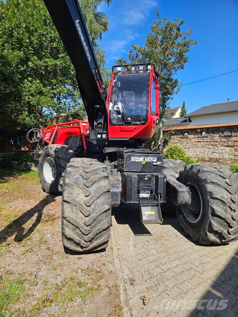 Komatsu 951 Harvester