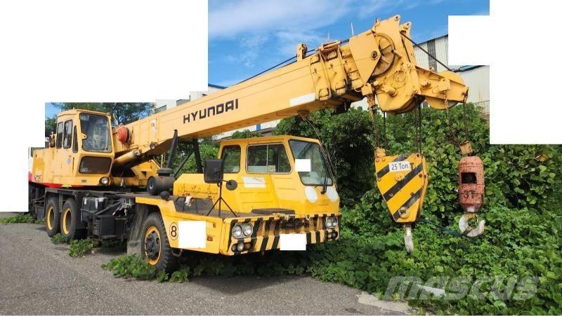 Hyundai HC 25 Raupenkrane
