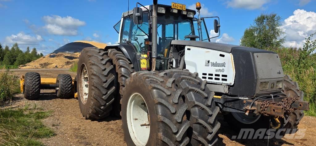 Valmet 8750 Traktoren
