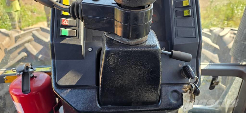 Valmet 8750 Traktoren