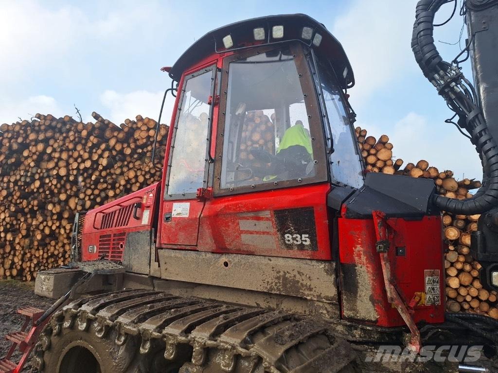 Komatsu 835 Forwarder