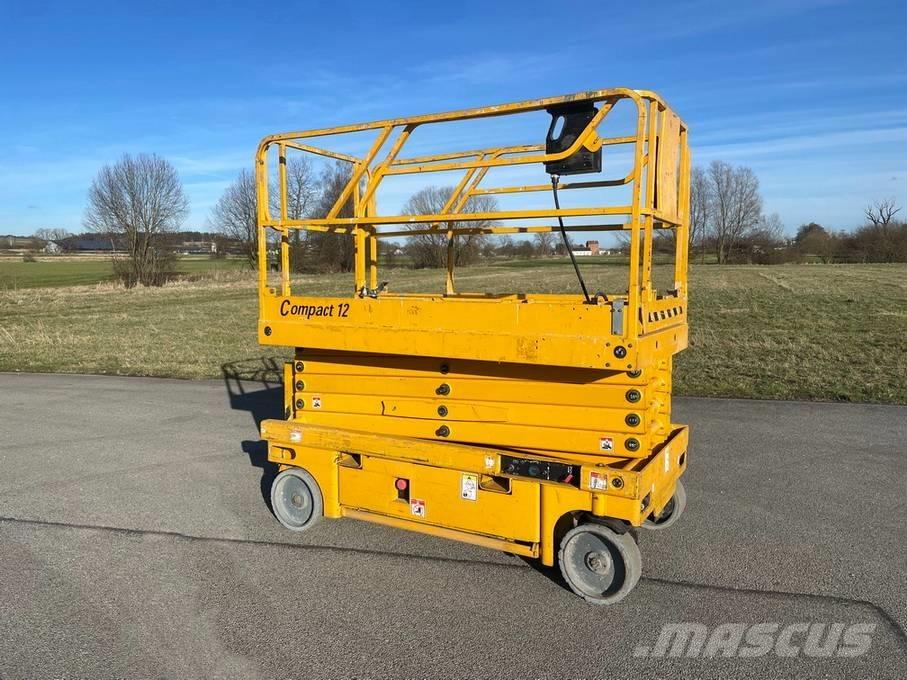 Haulotte Compact 12 Scheren-Arbeitsbühnen
