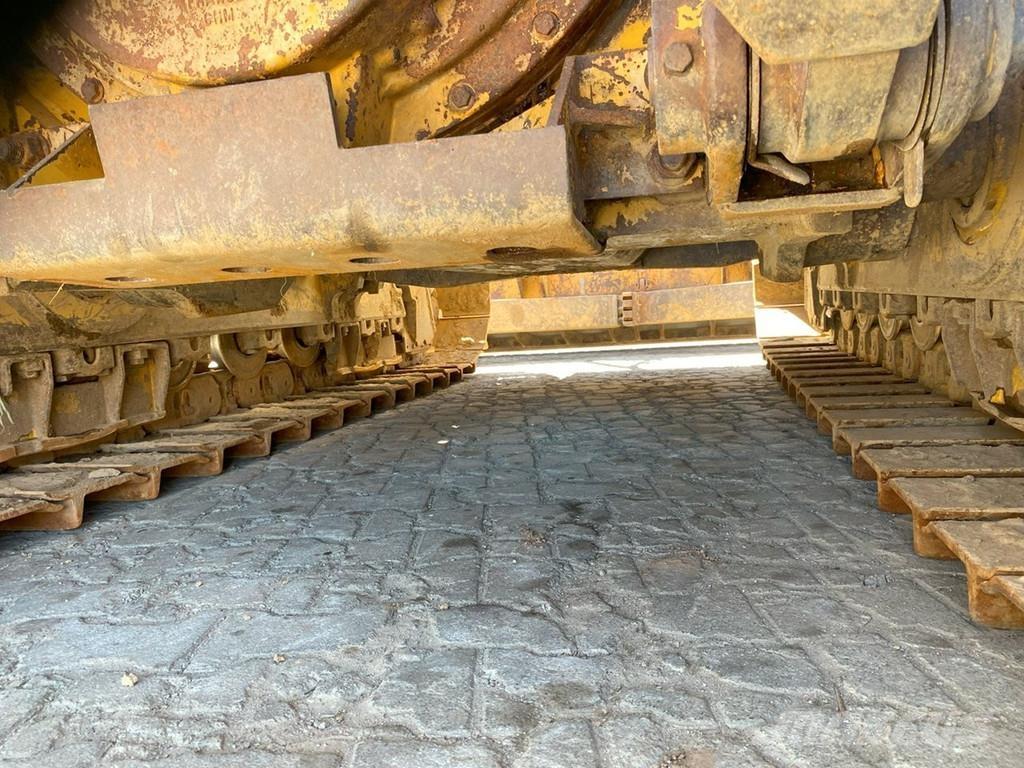 CAT D6T XW Bulldozer