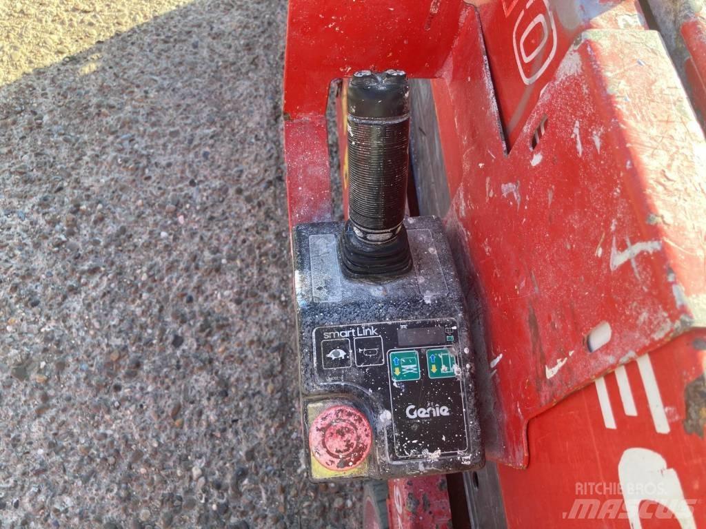 Manitou 100 SEC Scheren-Arbeitsbühnen