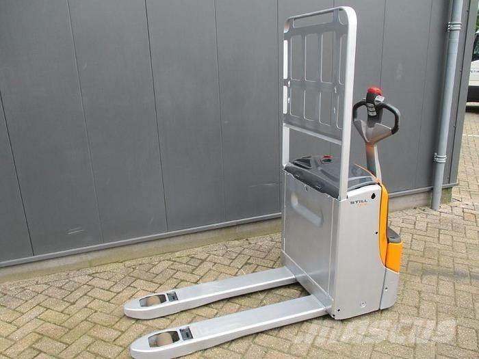 Still EXU 16 Niedergabelstapler