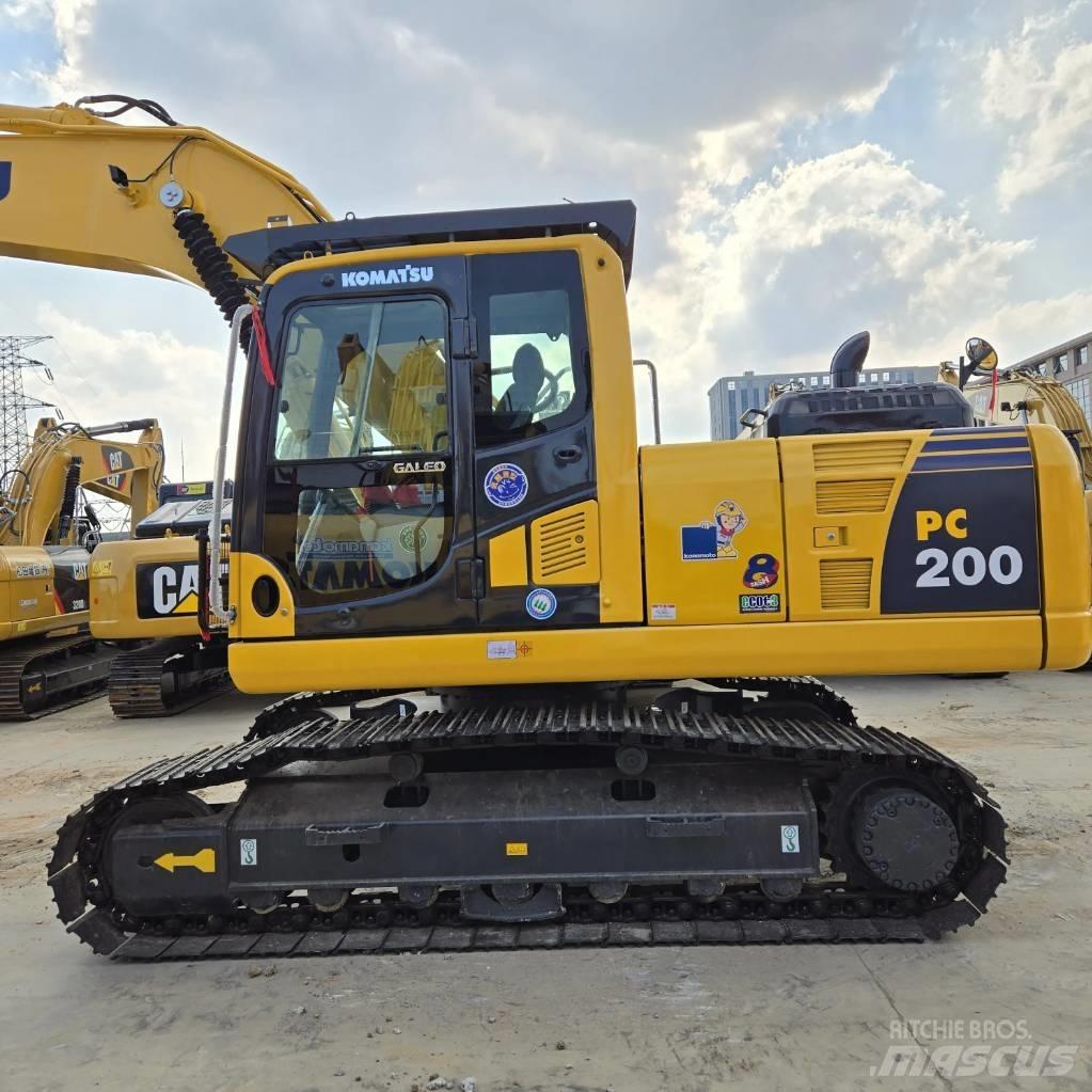 Komatsu PC 200-8 Raupenbagger