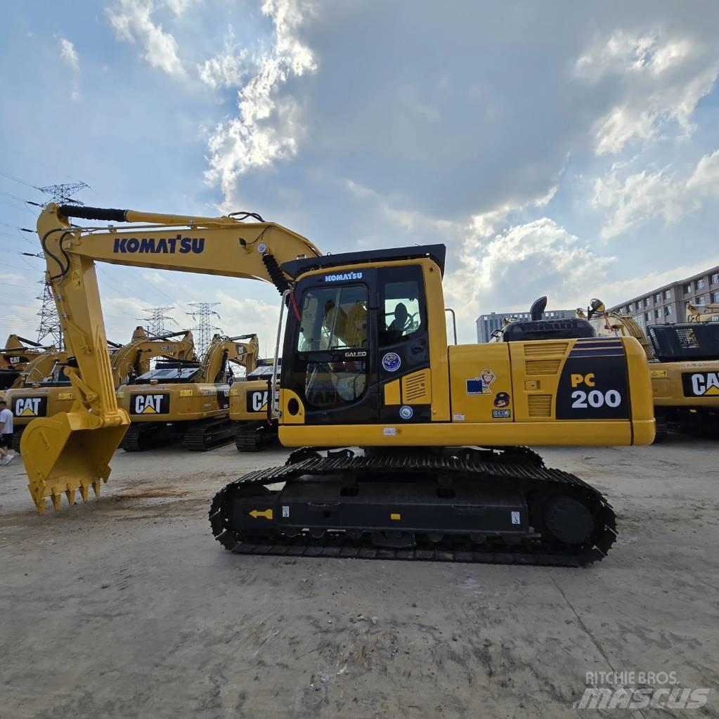 Komatsu PC 200-8 Raupenbagger