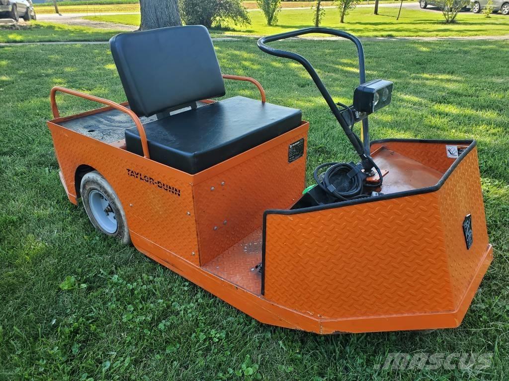 Taylor-Dunn SS536 Schlepper