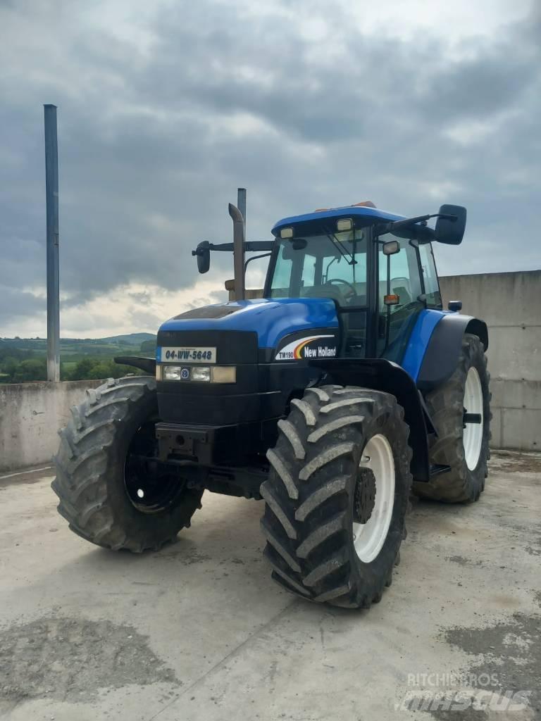 New Holland TM 190 Traktoren