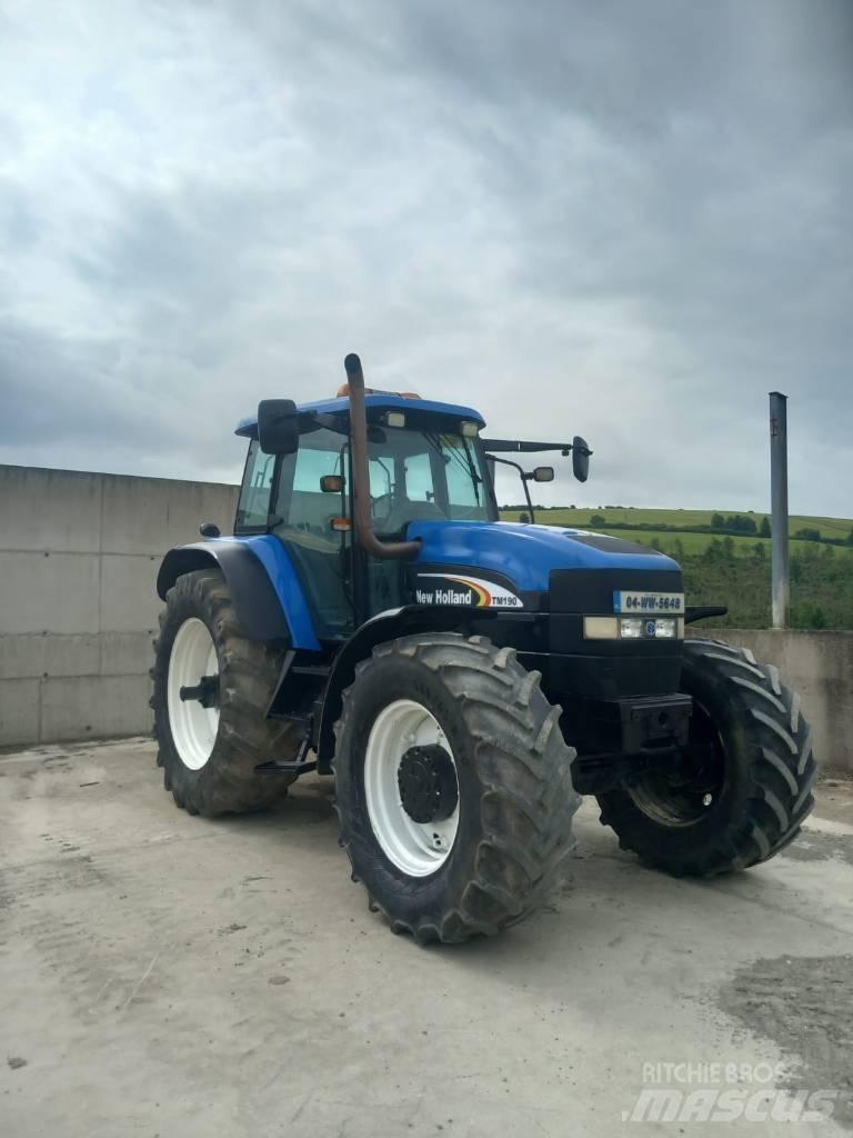 New Holland TM 190 Traktoren