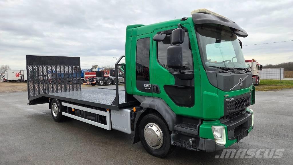 Volvo FL250 4X2 Pritschenwagen mit Seilwinde
