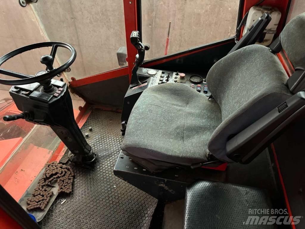 Bourgoin JL 410 A Mähdrescher