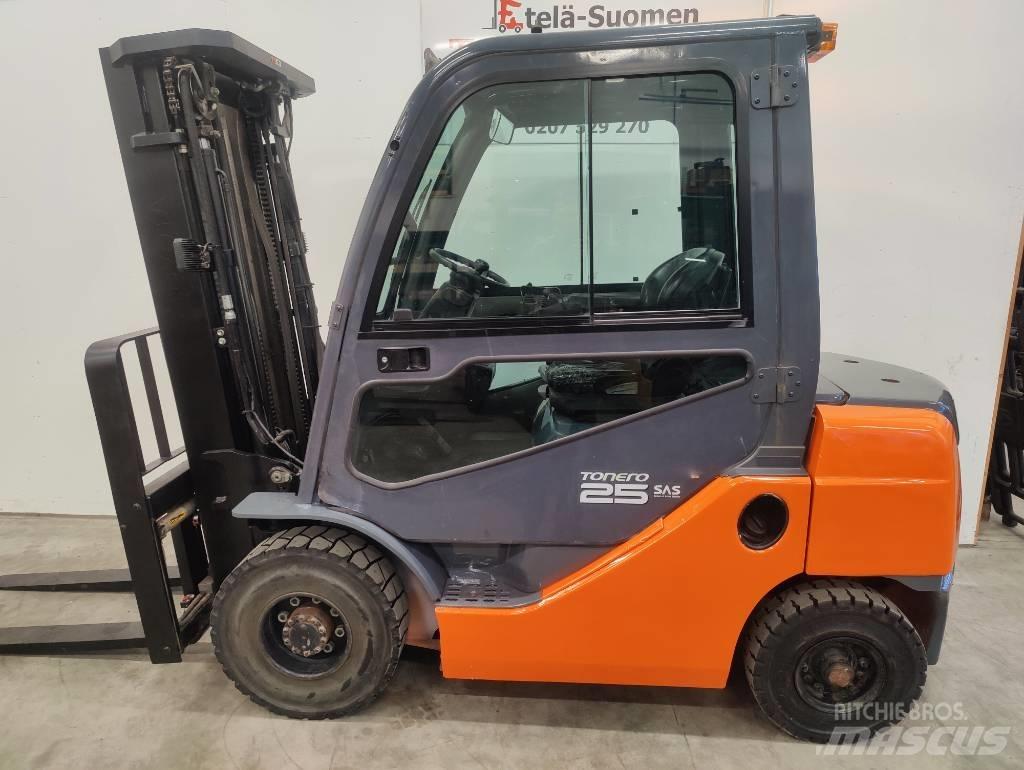Toyota 02-8 FDF25 Dieselstapler