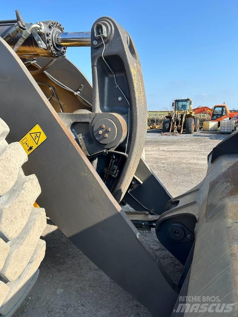 Volvo L 260 H Radlader