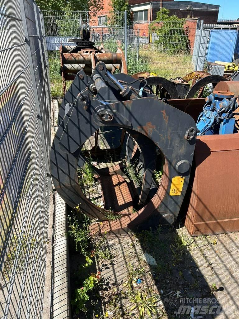 Volvo BM Holzgreifer Materialumschlag