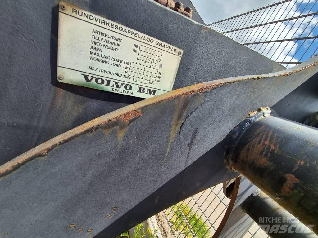 Volvo BM Holzgreifer Materialumschlag