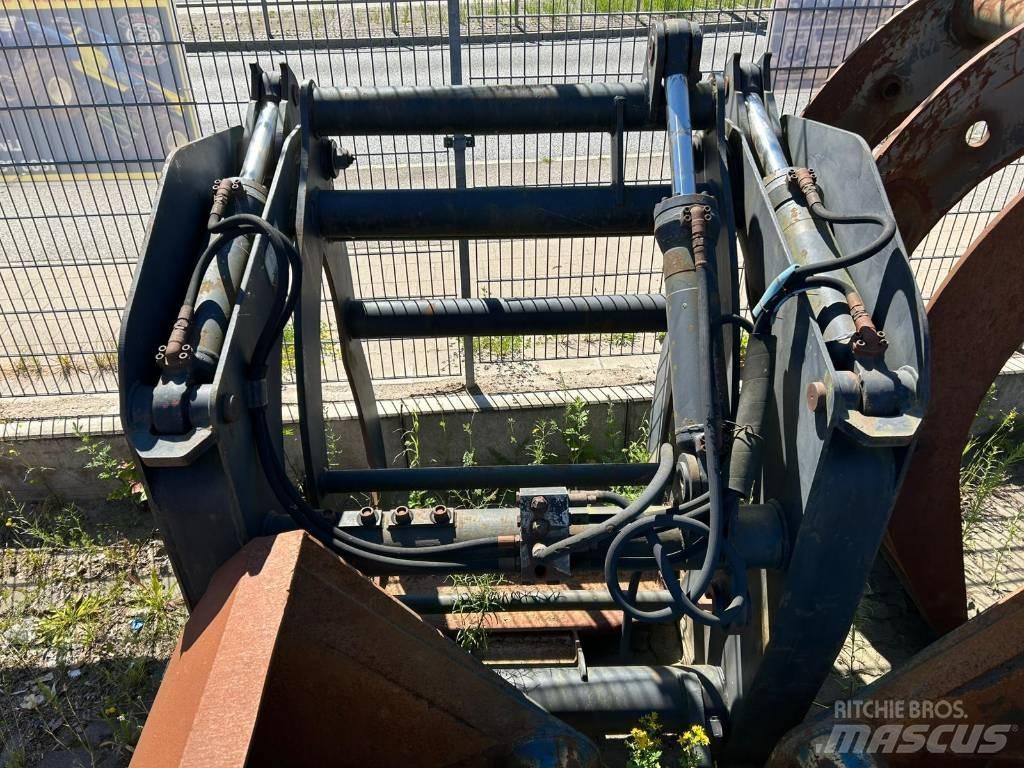 Volvo BM Holzgreifer Materialumschlag