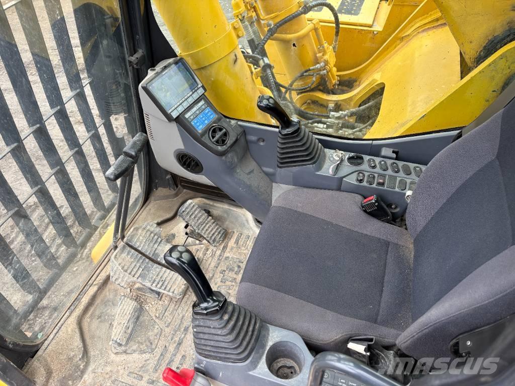 Komatsu PC700LC-11 Raupenbagger
