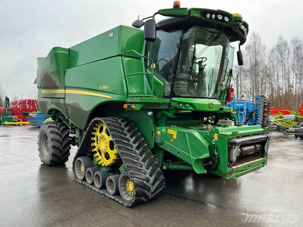 John Deere S 785i Mähdrescher