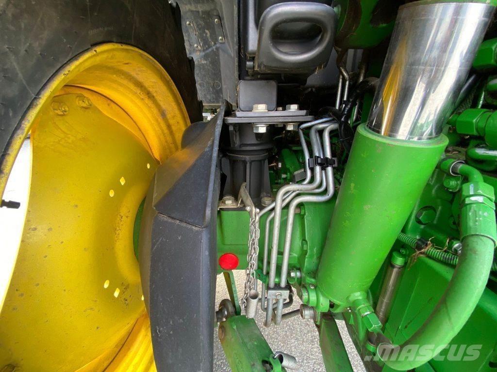 John Deere 6120R Traktoren