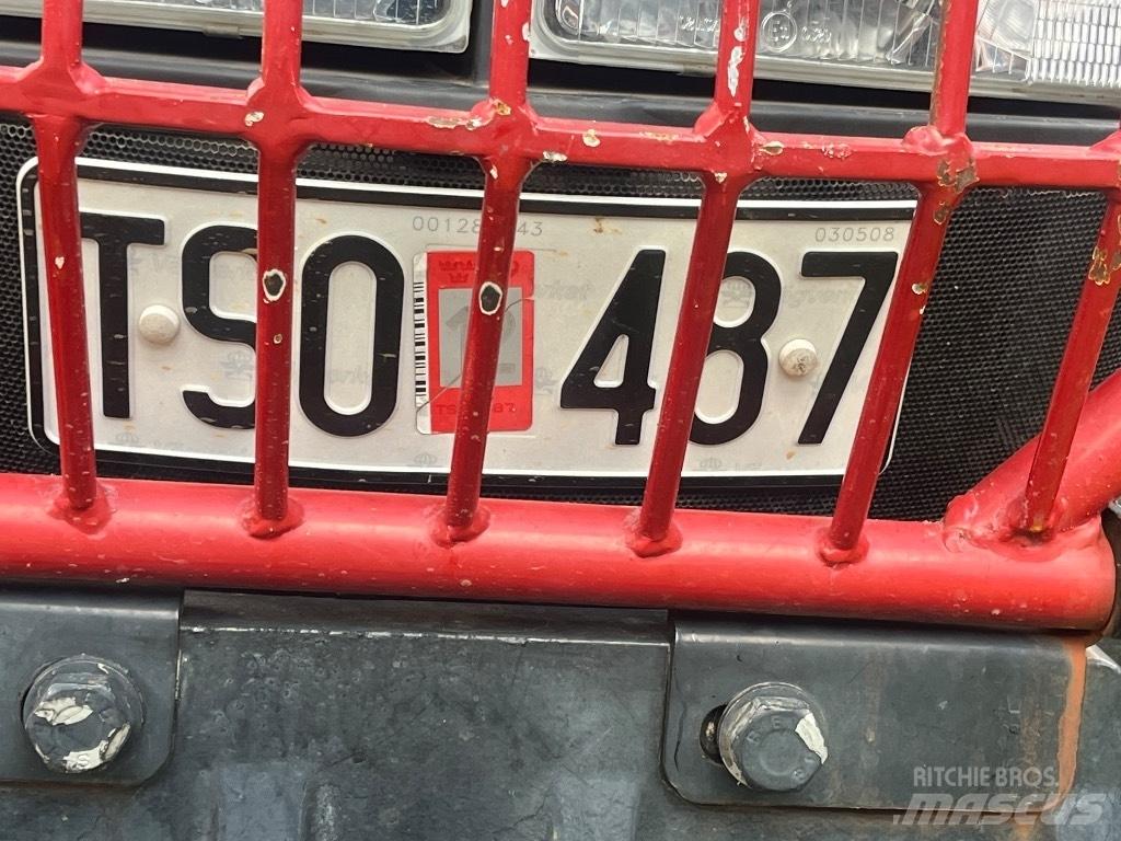Case IH JX 70 U skog Traktoren