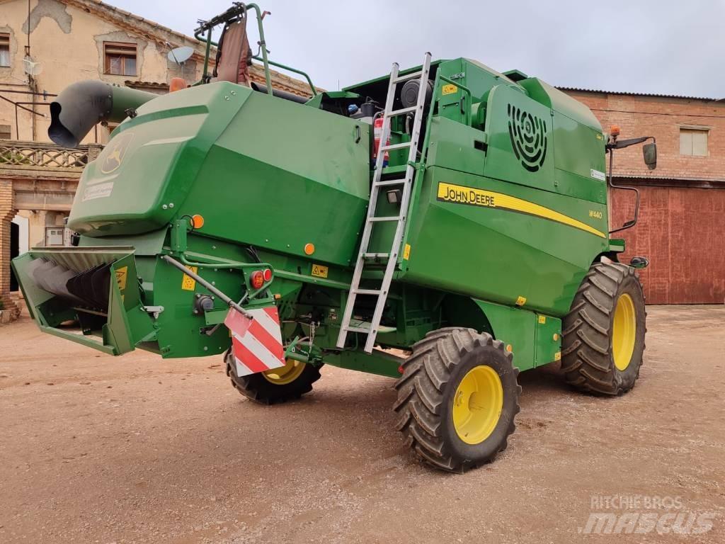 John Deere W 440 Mähdrescher