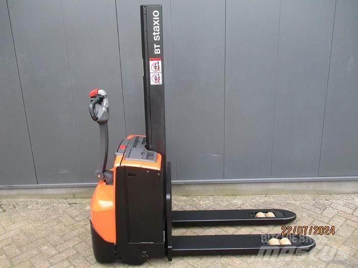 BT SWE 080L Deichselstapler