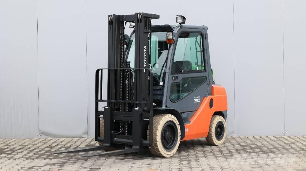 Toyota 8 FGF 30 Gasstapler